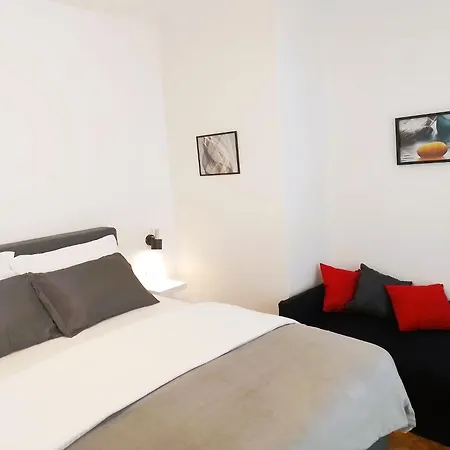 Vale Appartement Pirovac